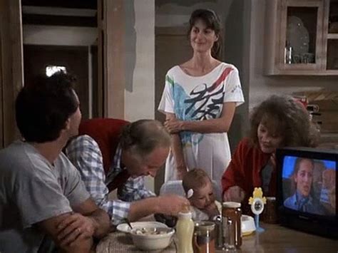 Watch thirtysomething Season 1 